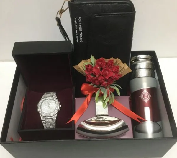 باکس هدیه زنانه خاص و شیک
