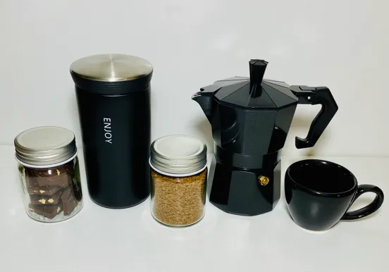 ست هدیه موکاپات و قهوه جوش پرس به همراه تراول ماگ استیل ۳۰۴؛ مناسب هدایای تبلیغاتی سازمانی با امکان حک لوگو