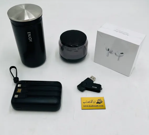 مجموعه کامل پک هدیه مدیریتی CB84 با محصولات دیجیتال و اکسسوری روزمره